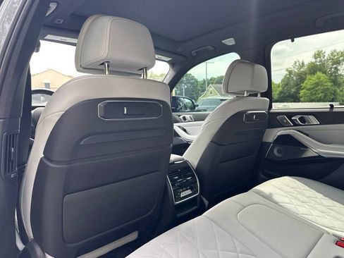 Used 2024 BMW X5 M60i AWD/4WD image 22