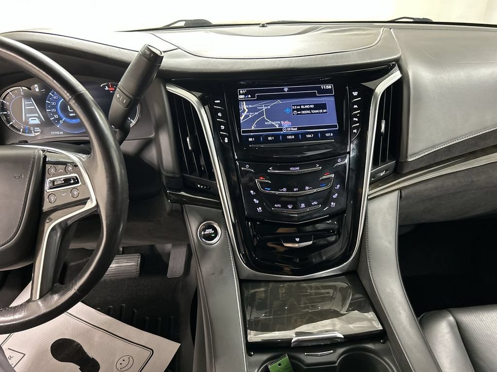 Used 2020 Cadillac Escalade Platinum AWD/4WD image 18