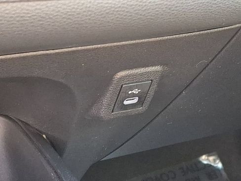 Certified 2025 Toyota Corolla LE FWD image 28
