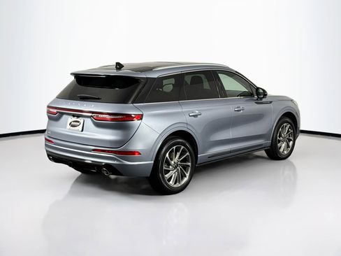 Used 2022 Lincoln Corsair Grand Touring w/ Towing Package image 11