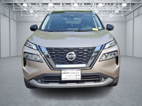 Used 2021 Nissan Rogue SL w/ Premium Package AWD/4WD image 2