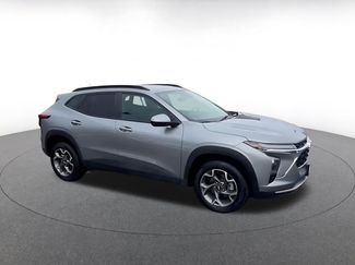 Used 2025 Chevrolet Trax LT video 2