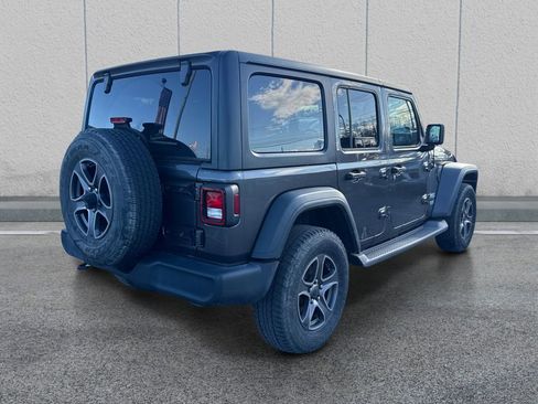 Used 2018 Jeep Wrangler Unlimited Sport S AWD/4WD image 7