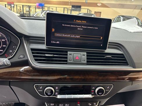 Used 2018 Audi Q5 2.0T Premium Plus w/ Premium Plus Package AWD/4WD image 32
