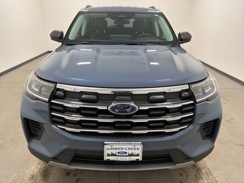 Used 2025 Ford Explorer Active image 2