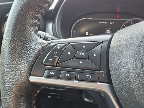 Used 2020 Nissan Kicks SR image 19