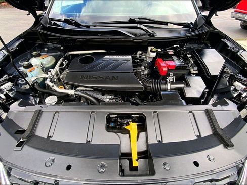 Used 2023 Nissan Rogue SV FWD image 10
