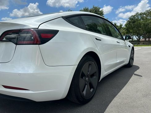 Used 2021 Tesla Model 3 Standard Range Plus RWD image 10
