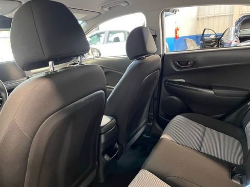 Used 2023 Hyundai Kona SE image 17