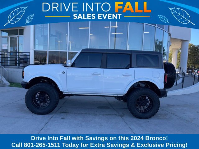 Used 2024 Ford Bronco Outer Banks AWD/4WD image 2