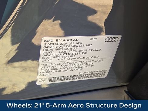Used 2024 Audi Q8 e-tron Prestige w/ Prestige Package AWD/4WD image 28