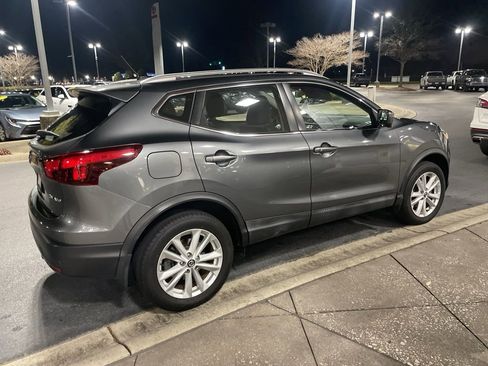 Used 2019 Nissan Rogue Sport SV w/ Technology Package image 3