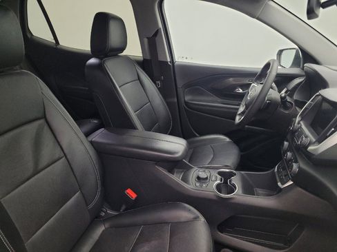 Used 2022 GMC Terrain SLT w/ Tech Package image 21