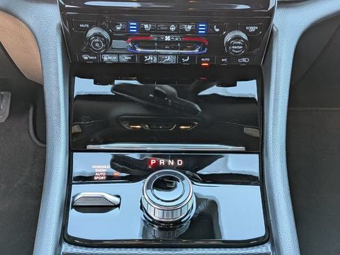 Used 2025 Jeep Grand Cherokee L Limited w/ Luxury Tech Group II AWD/4WD image 19