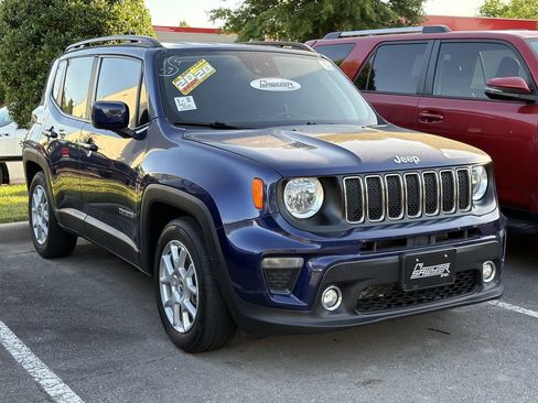 Used 2021 Jeep Renegade Latitude FWD image 3