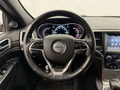 Used 2018 Jeep Grand Cherokee Limited AWD/4WD image 11