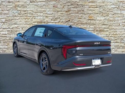 New 2026 Kia K4 FWD image 3