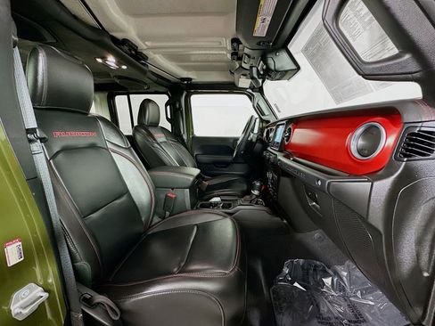 Used 2021 Jeep Wrangler Unlimited Rubicon w/ Uconnect 4C Nav & Sound Group AWD/4WD image 32