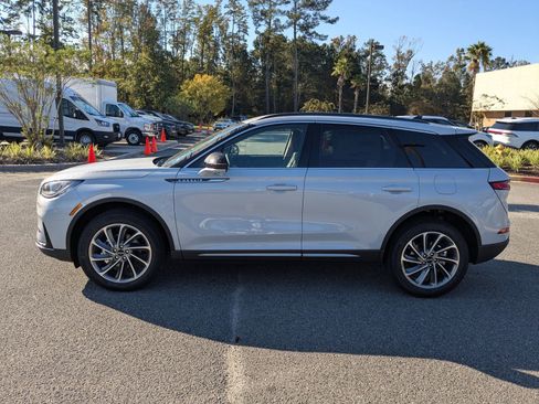 New 2026 Lincoln Corsair Premiere image 8