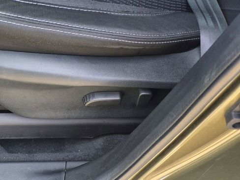 Used 2022 Subaru Ascent Premium w/ Convenience Package image 23