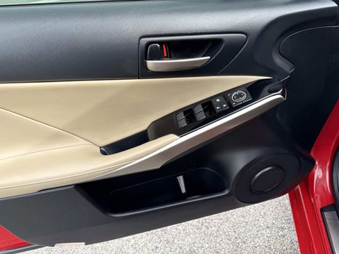 Used 2019 Lexus IS 300 300 image 18