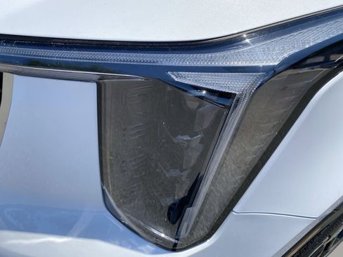 Used 2025 Kia Sorento SX FWD image 6