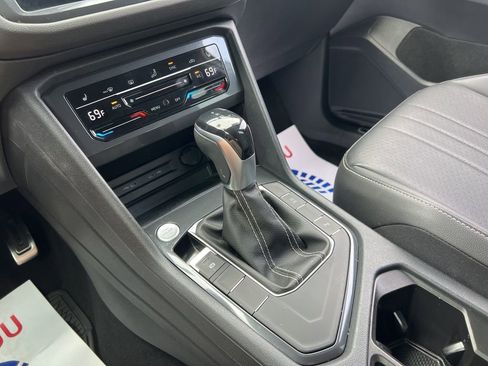 Used 2023 Volkswagen Tiguan SE R-Line FWD image 19