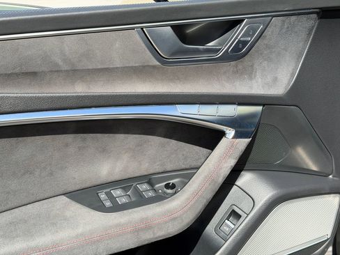 Used 2025 Audi RS 7 Performance image 13