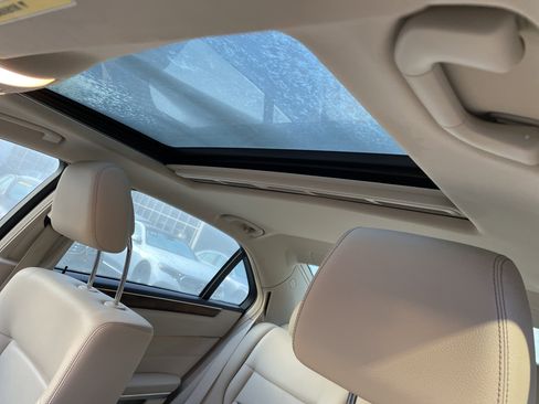 Used 2014 Mercedes-Benz E 350 Sedan image 23