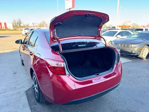 Used 2018 Toyota Corolla LE image 38