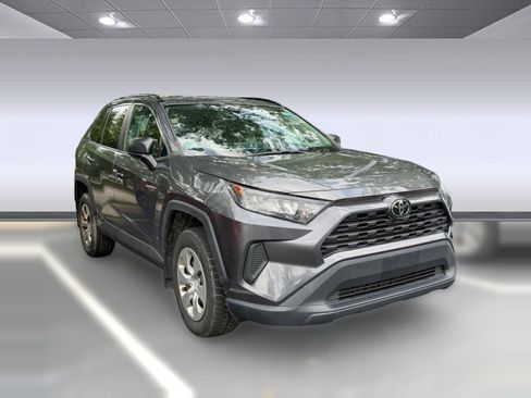 Used 2020 Toyota RAV4 LE w/ All Weather Liner Package AWD/4WD image 4