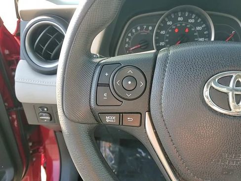 Used 2014 Toyota RAV4 XLE image 15