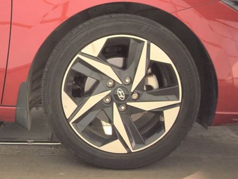 Used 2022 Hyundai Elantra Limited w/ Cargo Package image 30