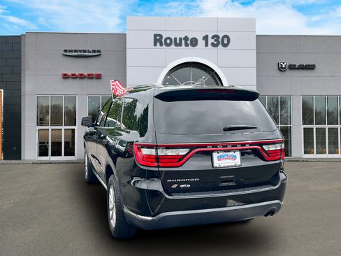 Used 2022 Dodge Durango SXT AWD/4WD image 3