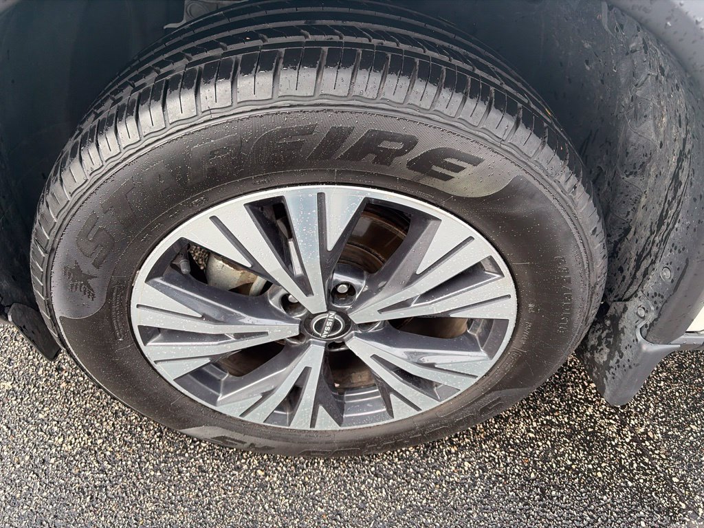 Used 2023 Nissan Rogue SV FWD image 31