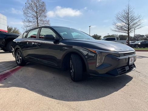 Used 2025 Kia K4 LXS image 4