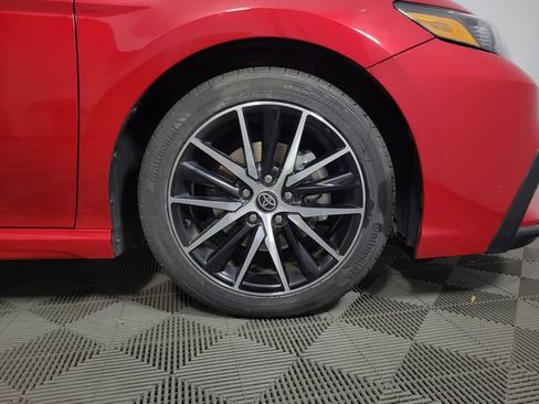 Used 2023 Toyota Camry SE image 10