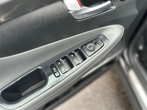 Used 2021 Hyundai Santa Fe Limited image 16