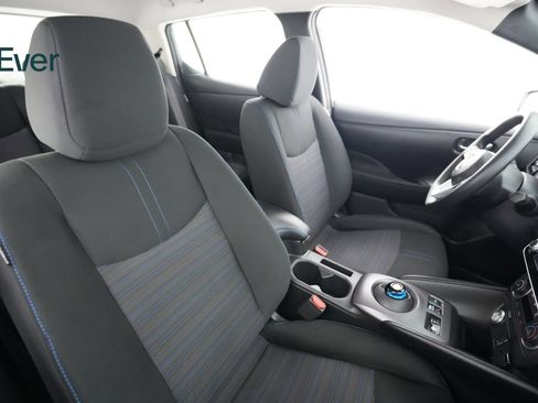 Used 2025 Nissan Leaf S FWD image 23