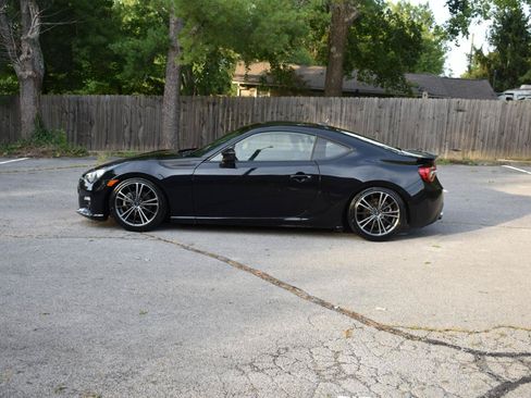 Used 2014 Subaru BRZ Limited RWD image 2