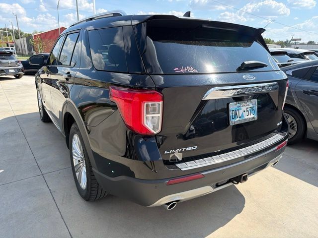 Used 2021 Ford Explorer Limited w/ Equipment Group 301A AWD/4WD image 3
