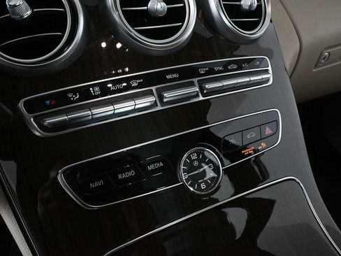 Used 2019 Mercedes-Benz C 300 Sedan image 14