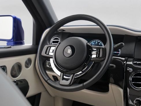 Used 2021 Rolls-Royce Cullinan Black Badge AWD/4WD image 35