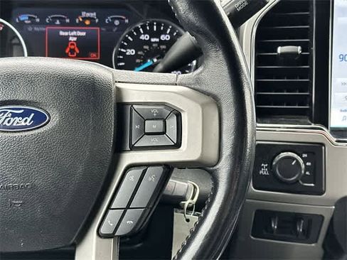 Used 2022 Ford F350 Lariat w/ Chrome Package image 9