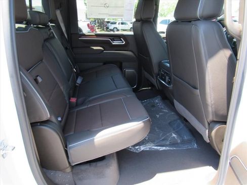 New 2026 GMC Sierra 2500 Denali w/ Denali Reserve Package AWD/4WD image 35