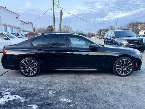 Used 2020 BMW 750i xDrive w/ Executive Package image 10