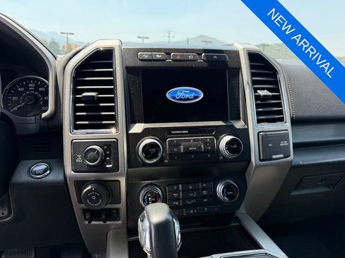 Used 2019 Ford F150 Lariat w/ Equipment Group 502A Luxury AWD/4WD image 15