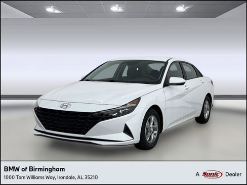 Used 2023 Hyundai Elantra SE FWD image 1