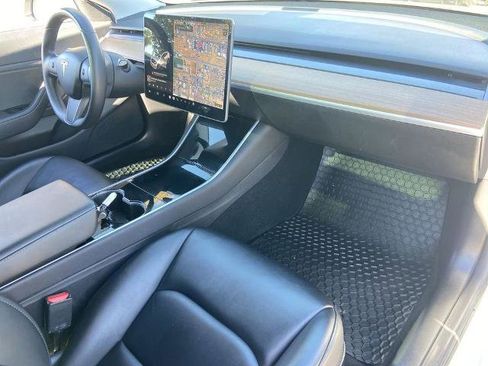 Used 2019 Tesla Model 3 Mid Range image 24