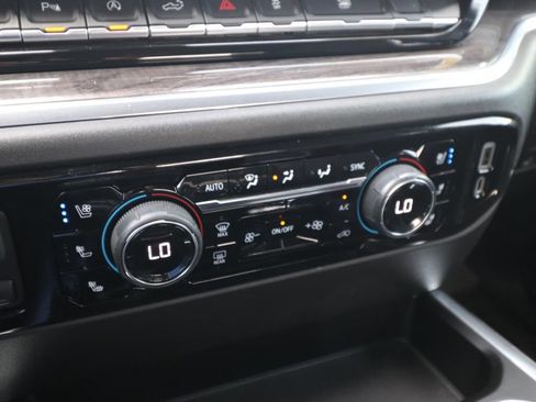 Used 2023 Chevrolet Silverado 1500 LTZ AWD/4WD image 22